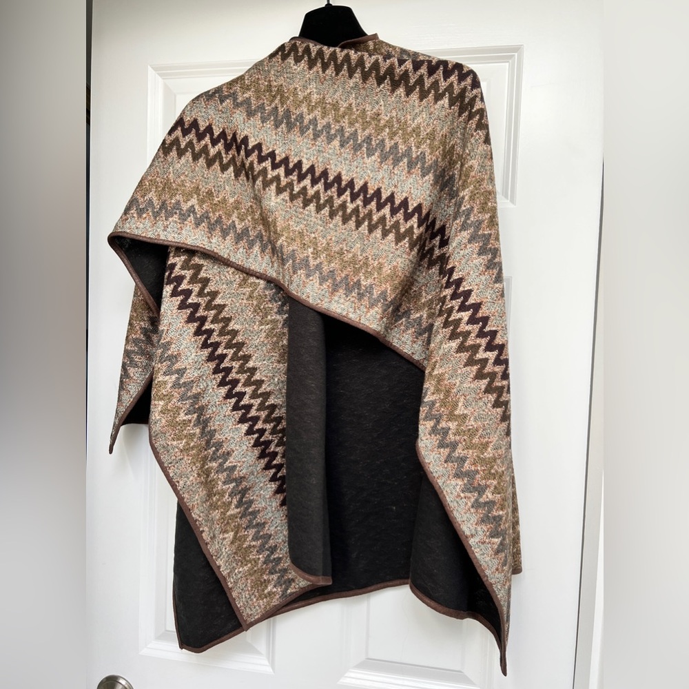 One size fits all Missoni like shawl cape